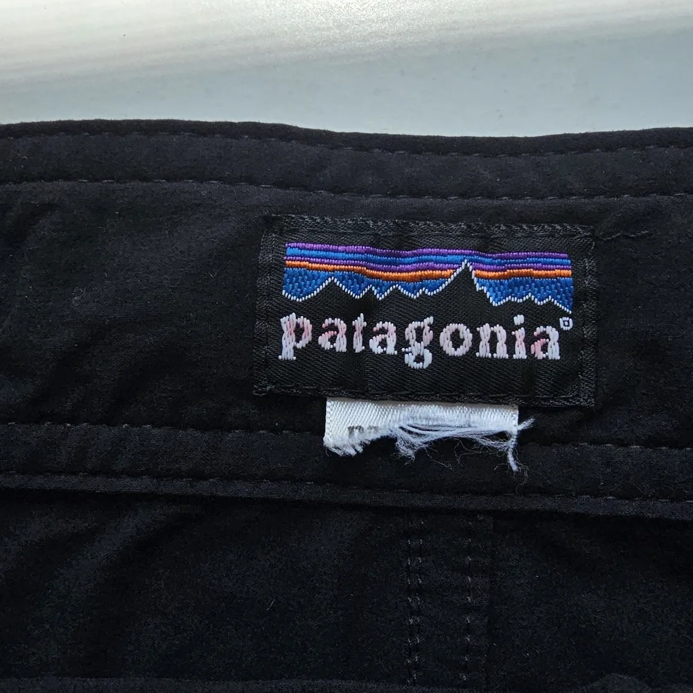 Patagonia Mens Black board shorts tie waist zippered pocket 38 Beach Swim Hiking
